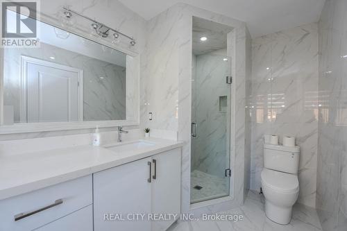7020 Black Walnut Trail, Mississauga, ON - Indoor Photo Showing Bathroom