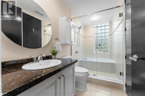 401 - 374 Cooper Street, Ottawa, ON - Indoor Photo Showing Bathroom