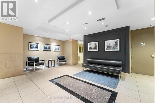 401 - 374 Cooper Street, Ottawa, ON - Indoor