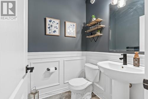 1812 Cinderhill Street, Kingston (City Northwest), ON - Indoor Photo Showing Bathroom