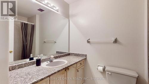 6991 Roundwood Court, Mississauga, ON - Indoor Photo Showing Bathroom