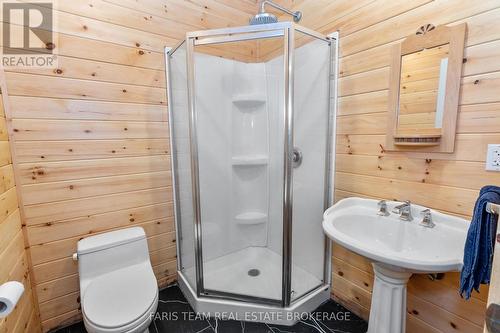 5565 5Th Line, New Tecumseth, ON - Indoor Photo Showing Bathroom