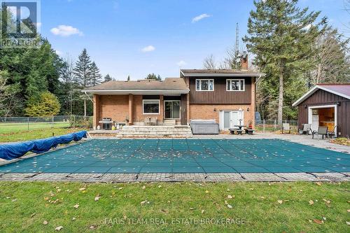5565 5Th Line, New Tecumseth, ON - Outdoor With In Ground Pool