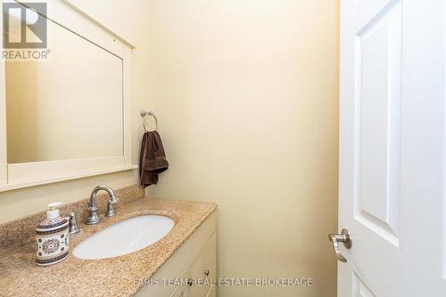 5565 5Th Line, New Tecumseth, ON - Indoor Photo Showing Bathroom