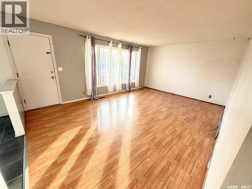 732 Duncan Drive, Weyburn, SK - Indoor Photo Showing Other Room