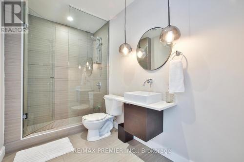 1606 - 8 Charlotte Street, Toronto, ON - Indoor Photo Showing Bathroom