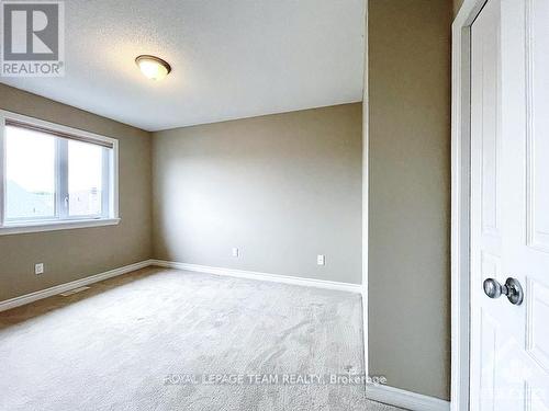 1070 Ottenbrite Crescent, Ottawa, ON - Indoor Photo Showing Other Room