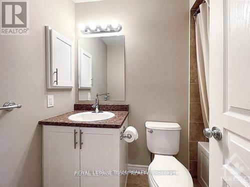 1070 Ottenbrite Crescent, Ottawa, ON - Indoor Photo Showing Bathroom