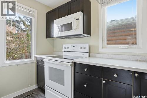 470 Hamilton Street, Regina, SK - Indoor Photo Showing Kitchen