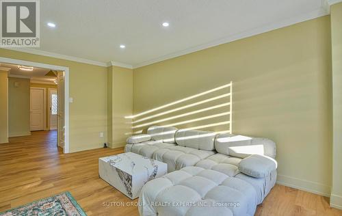 4322 Shelby Crescent, Mississauga, ON - Indoor