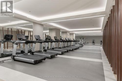 906 - 111 St Clair Avenue W, Toronto, ON - Indoor Photo Showing Gym Room