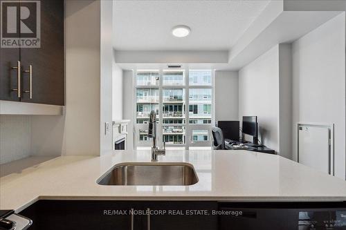 2317 - 65 East Liberty Street, Toronto, ON - Indoor Photo Showing Kitchen