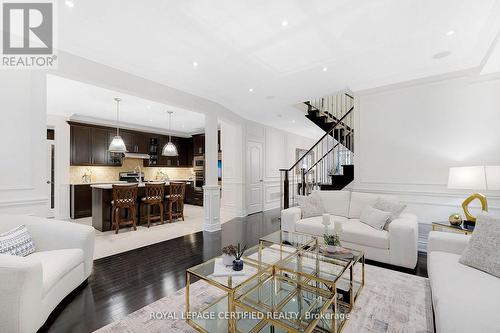 421 Stringer Circle, Milton, ON - Indoor Photo Showing Living Room