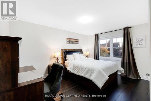 421 Stringer Circle, Milton, ON - Indoor Photo Showing Bedroom