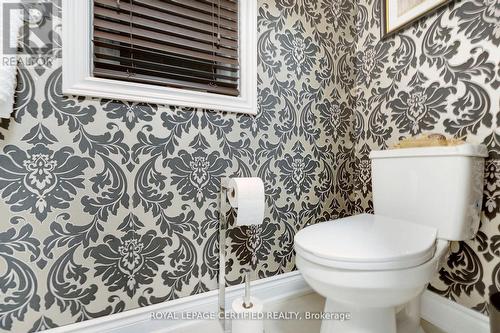 421 Stringer Circle, Milton, ON - Indoor Photo Showing Bathroom
