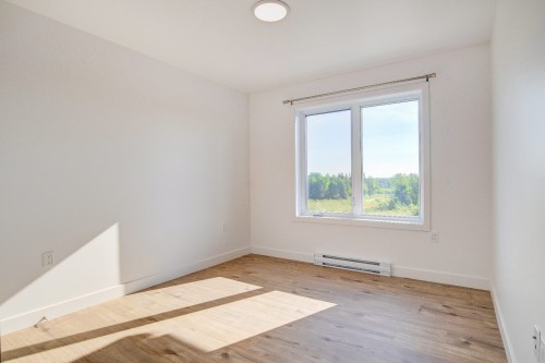 Bedroom - 201-5961 Boul. René-Lévesque, Sherbrooke (Brompton/Rock Forest/Saint-Élie/Deauville), QC - Indoor Photo Showing Other Room