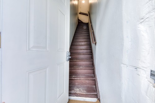 Staircase - 1-2313 Rue Ontario E., Montréal (Ville-Marie), QC - Indoor Photo Showing Other Room
