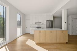 2436 Rue Knox  Montréal (Le Sud-Ouest), QC H3K 1P9