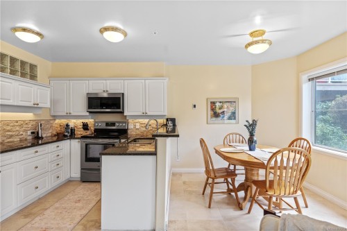 102-405 Quebec St, Victoria, BC - Indoor Photo Showing Other Room