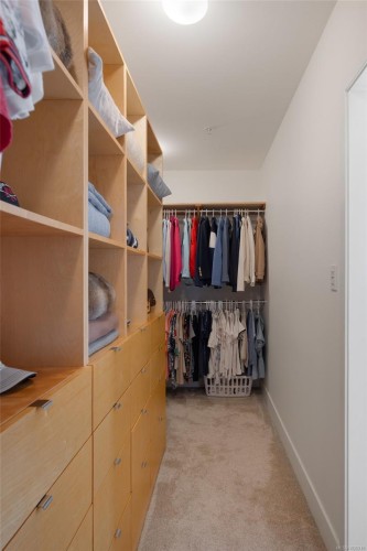 5322 Sayward Hill Cres, Saanich, BC 