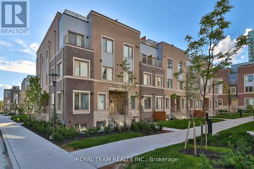 224 - 131 HONEYCRISP CRESCENT  Vaughan, ON L4K 0N7