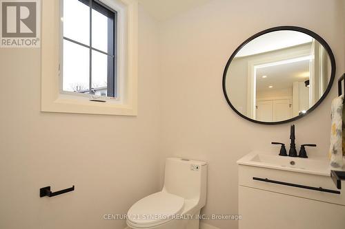 32 - 660 Hochelaga Street, Ottawa, ON - Indoor Photo Showing Bathroom
