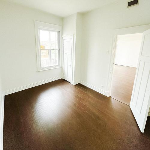 Chambre à coucher - 8327 Rue St-Denis, Montréal (Villeray/Saint-Michel/Parc-Extension), QC - Indoor Photo Showing Other Room