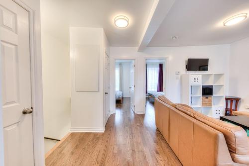 Living room - 3-2313 Rue Ontario E., Montréal (Ville-Marie), QC - Indoor Photo Showing Other Room