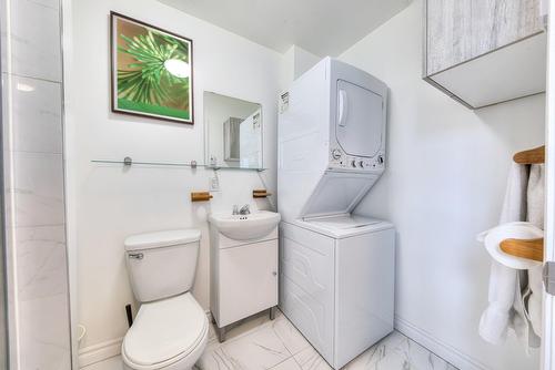 Bathroom - 3-2313 Rue Ontario E., Montréal (Ville-Marie), QC - Indoor