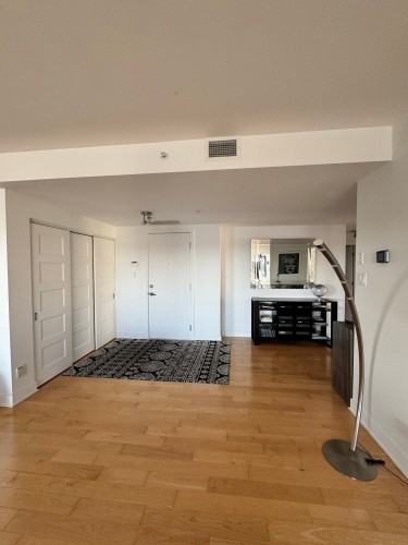 Hall d'entrée/Vestibule - 514-2160 Av. Terry-Fox, Laval (Chomedey), QC - Indoor Photo Showing Other Room