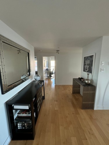 Hall d'entrée/Vestibule - 514-2160 Av. Terry-Fox, Laval (Chomedey), QC - Indoor