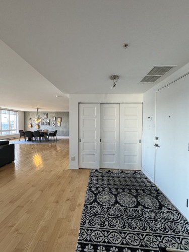 Hall d'entrée/Vestibule - 514-2160 Av. Terry-Fox, Laval (Chomedey), QC - Indoor Photo Showing Other Room