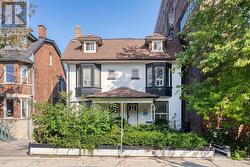 195-197 DOVERCOURT ROAD  Toronto, ON M6J 3C7
