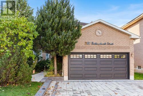 200 Fallingbrook Street, Whitby, ON - Outdoor