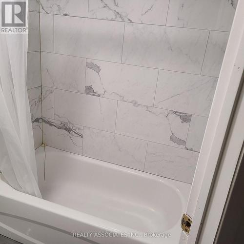 41 Lawnview Drive, Toronto, ON - Indoor Photo Showing Bathroom