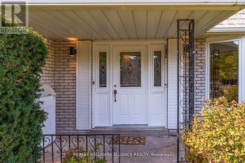 2033 Water'S Edge Drive, Oakville, ON - Outdoor