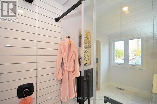 34 - 660 Hochelaga Street, Ottawa, ON - Indoor Photo Showing Bathroom