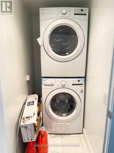 Th10 - 25 Singer Court, Toronto, ON - Indoor Photo Showing Laundry Room