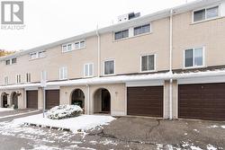 4 - 95 RAMEAU DRIVE  Toronto, ON M2H 1T6