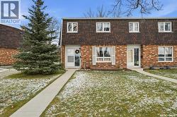 72 OAKVIEW DRIVE  Regina, SK S4R 0E4