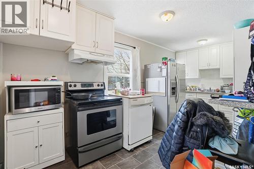 1401 2Nd Avenue N, Saskatoon, SK - Indoor Photo Showing Kitchen