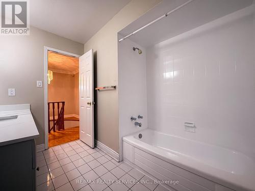 69 Pennsylvania Avenue, Brampton, ON - Indoor Photo Showing Bathroom