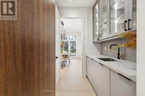 1362 Sedgewick Crescent, Oakville, ON - Indoor Photo Showing Kitchen