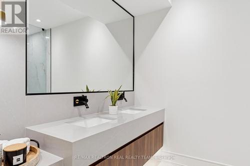 1362 Sedgewick Crescent, Oakville, ON - Indoor Photo Showing Bathroom