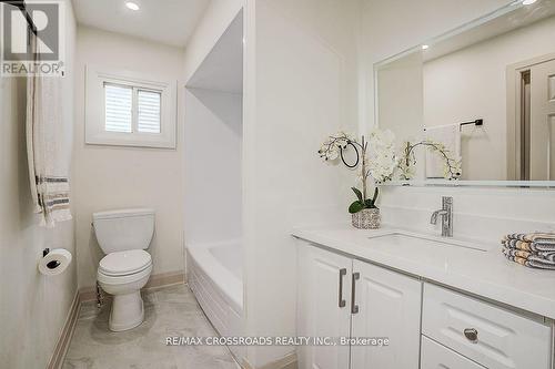 160 Letitia Street, Barrie, ON - Indoor Photo Showing Bathroom