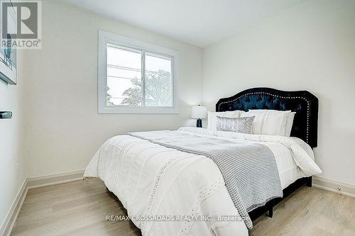 160 Letitia Street, Barrie, ON - Indoor Photo Showing Bedroom