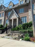 10 MENDOTA ROAD  Toronto, ON M8Y 1E8