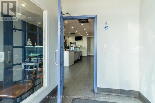 1289 Marlborough Court, Oakville, ON 