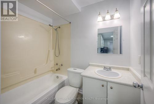 1123 Queenston Road, Cambridge, ON - Indoor Photo Showing Bathroom