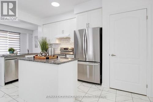 49 Malcolm Crescent, Haldimand, ON - Indoor Photo Showing Kitchen With Stainless Steel Kitchen With Upgraded Kitchen